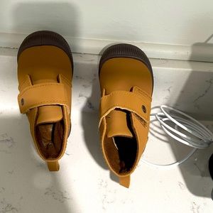 Baby and walker shoes